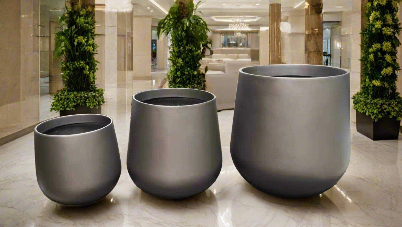 ALESSO Fiberglass Planter
