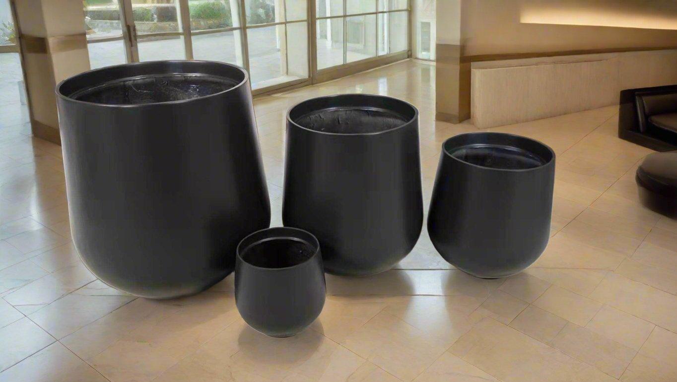 ALESSO Fiberglass Planter
