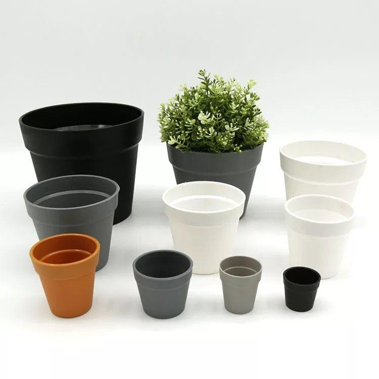 Classic Plastic Pot