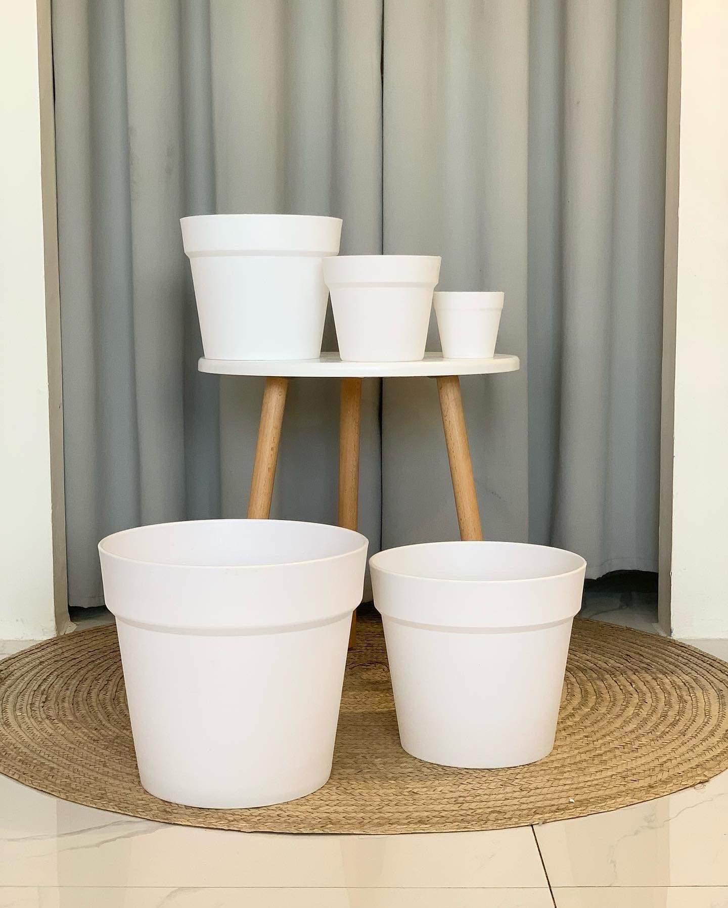 Classic Plastic Pot