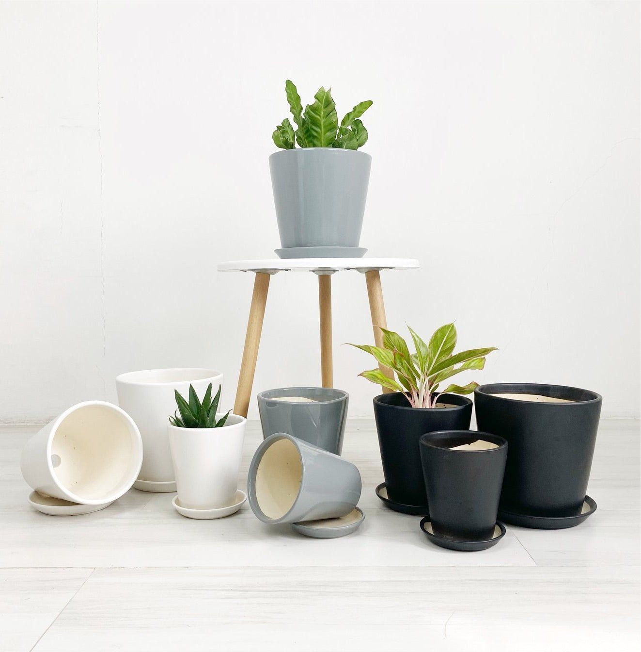 ES1256 Cone Shaped Glazed Clay Earthenware Ceramic Desk Pot