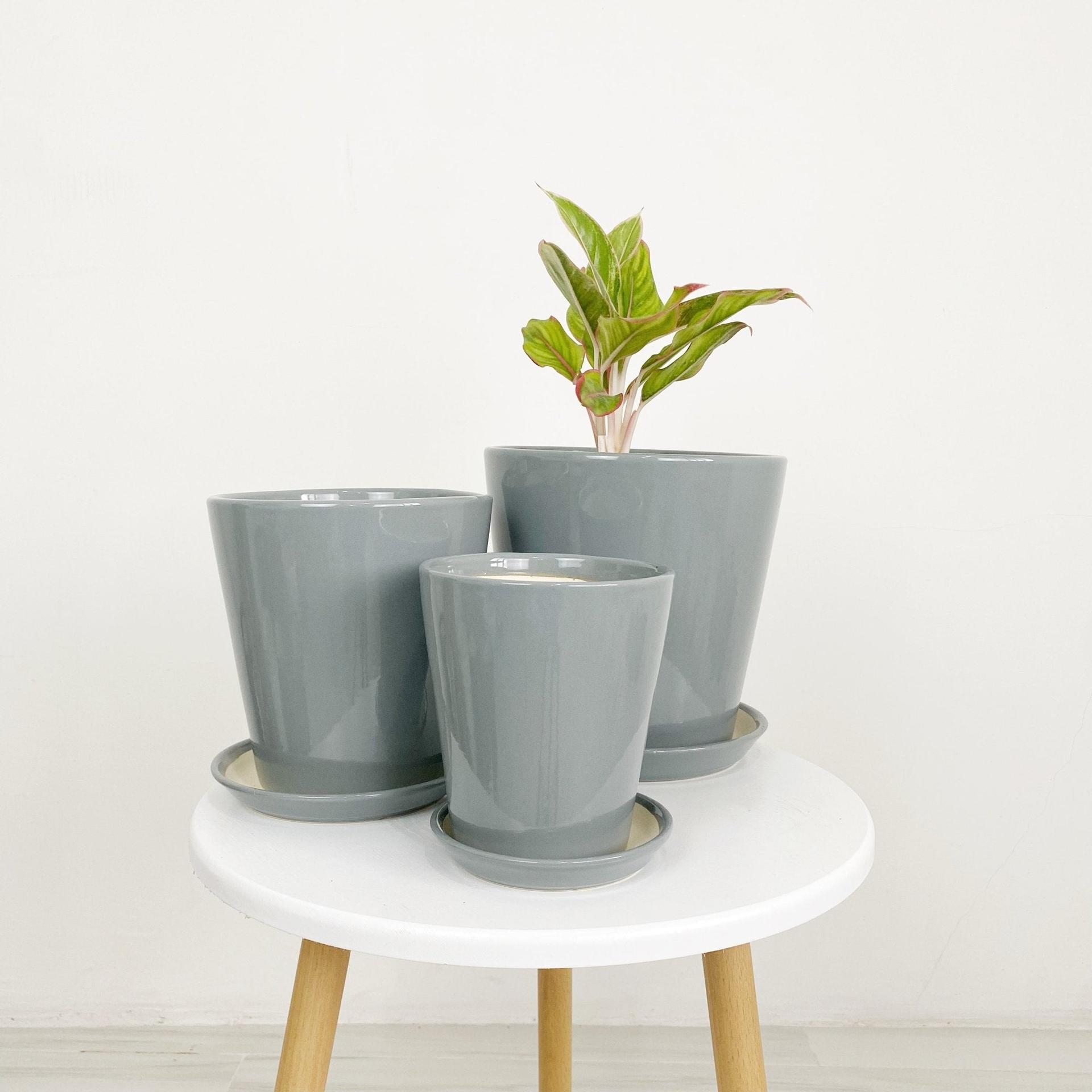 ES1256 Cone Shaped Glazed Clay Earthenware Ceramic Desk Pot