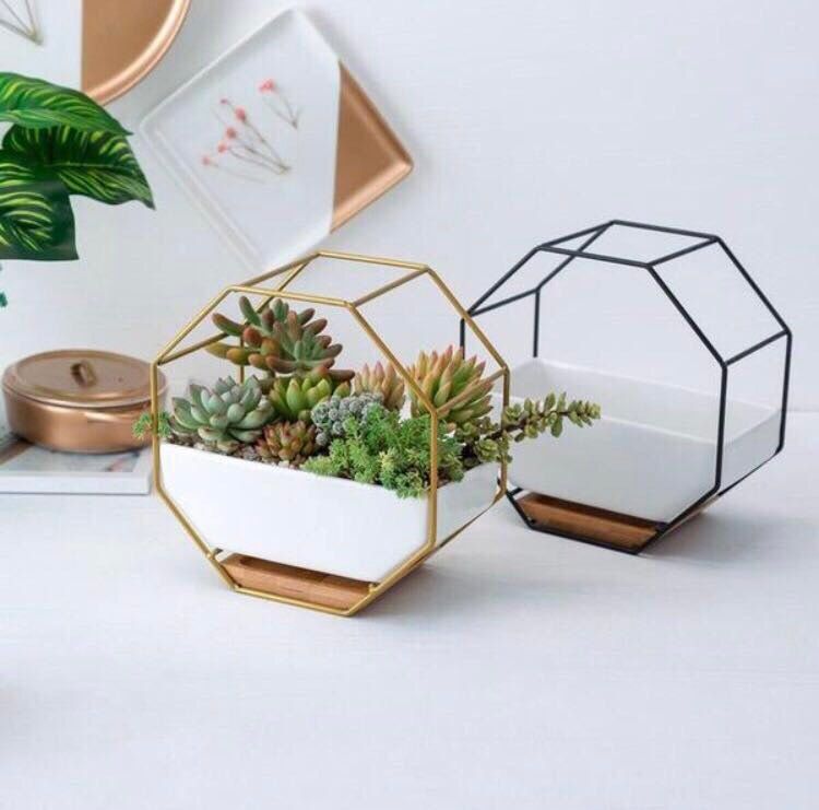 Porcelain Pot with Bamboo Saucer, In Octagon Iron Frame