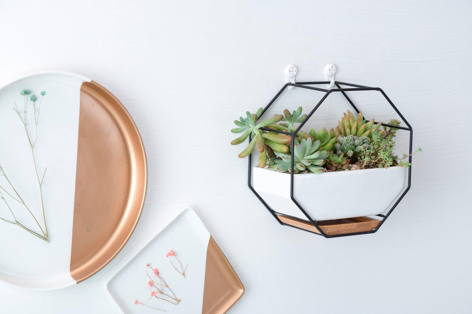 Porcelain Pot with Bamboo Saucer, In Octagon Iron Frame